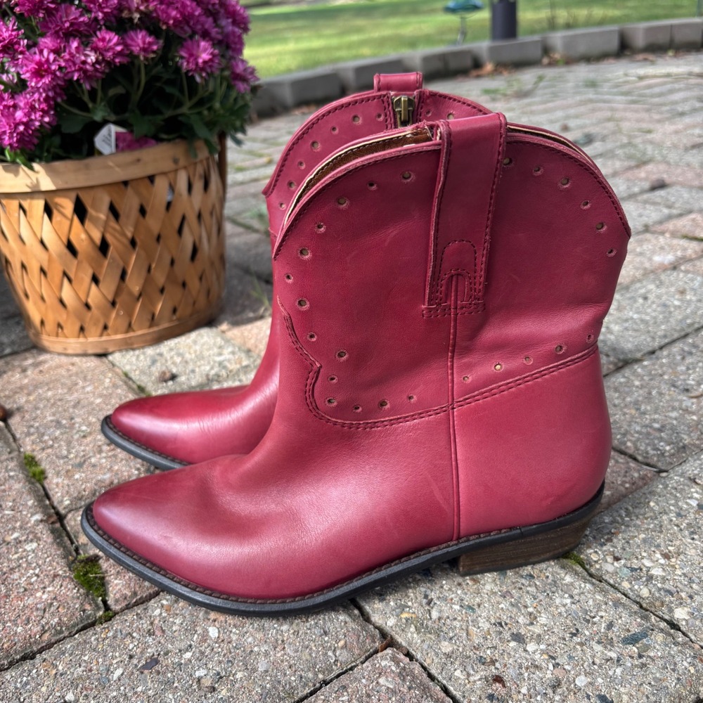 Lucky Brand Chantelx Wine Red Leather Western Ankle Boots Pointed Toe 8M 38.5